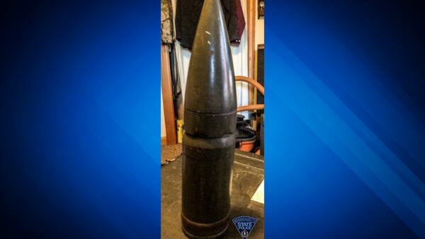 Bomb squad called to North Shore home after 3-pound military round found inside