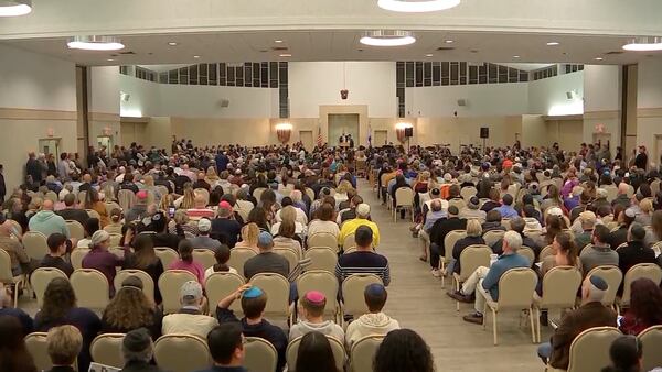 Hundreds gather for “Standing with Israel” event in Swampscott
