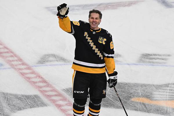 Stolen Jaromir Jagr bobbleheads recovered; to be distributed by Penguins