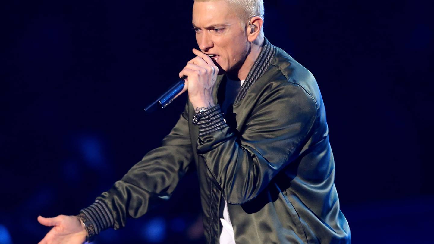 Eminem shows off beard, natural hair color in new photo – Boston 25 News