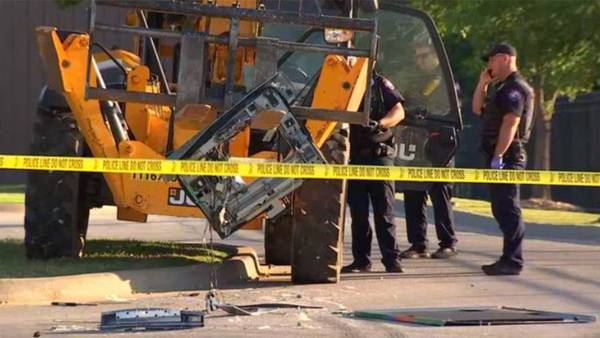 Police: Thieves used forklift to steal ATM in Oklahoma