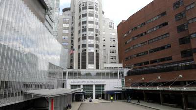Boston hospital employee charged after allegedly bringing rifle to hospital