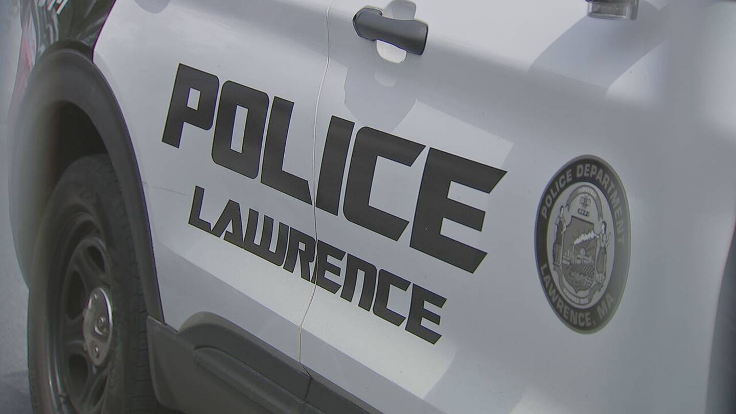 警方称，在劳伦斯发生的一场争斗中，一名男子被刺伤，一名婴儿受伤