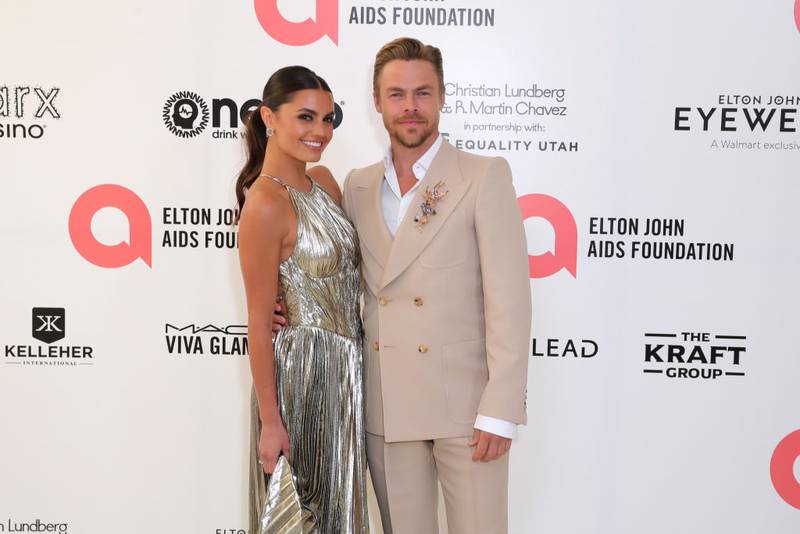 WEST HOLLYWOOD, CALIFORNIA - MARCH 27: (L-R) Hayley Erbert and Derek Hough attend Elton John AIDS Foundation's 30th Annual Academy Awards Viewing Party on March 27, 2022 in West Hollywood, California. (Photo by Leon Bennett/Getty Images)