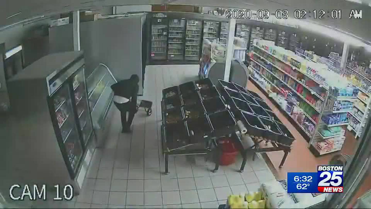 Caught on camera: Electrical saw used in brazen robbery at a Roxbury ...