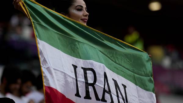 World Cup 2022: U.S. Soccer alters Iran flag to support women's rights movement, then backtracks amid backlash