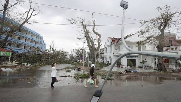 Typhoon Yagi kills 14 in Vietnam as officials warn of heavy rain that can cause flooding