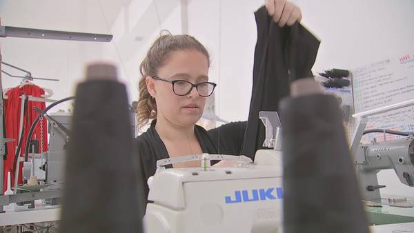 North Reading photographer creates clothing line to ‘fix’ problem she sees with women’s clothing