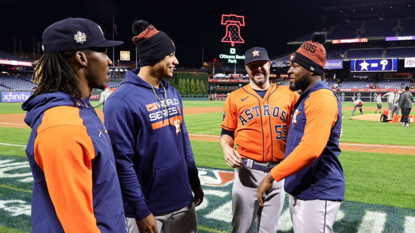 Former Red Sox players Vázquez, Pressly make history for Astros in World  Series