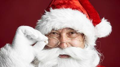 There is a nationwide Santa shortage for the 2022 holiday season