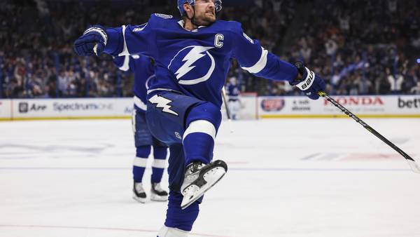 NHL free agency: Steven Stamkos 'thankful' for time with Lightning as he reportedly joins Predators