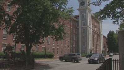 Lowell apartment building without air conditioning amid heatwave