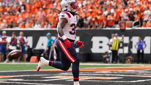 Patriots win Jerod Mayo’s debut as coach, beating mistake-prone Bengals 16-10 