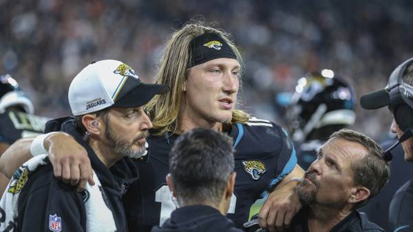 Days after scary injury, Jaguars' Trevor Lawrence does some drills at practice
