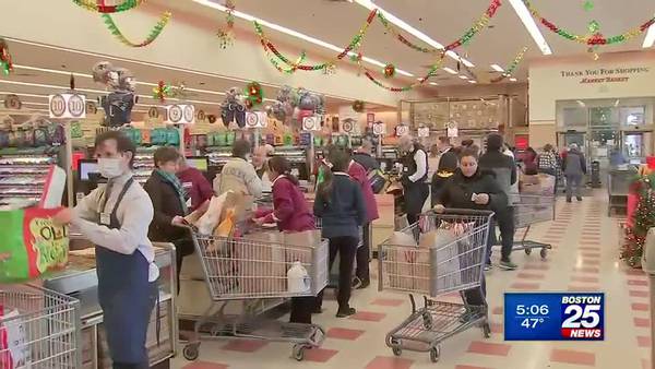 Day before Thanksgiving brings out last minute shoppers