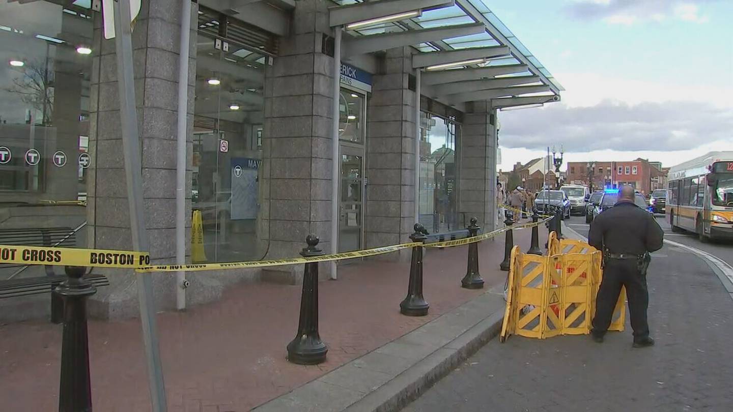 警方称，在东波士顿MBTA车站附近发生刺伤案，一人受重伤
