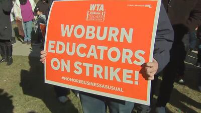 No school for students in Woburn as teachers hit the picket lines, contract negotiations continue 
