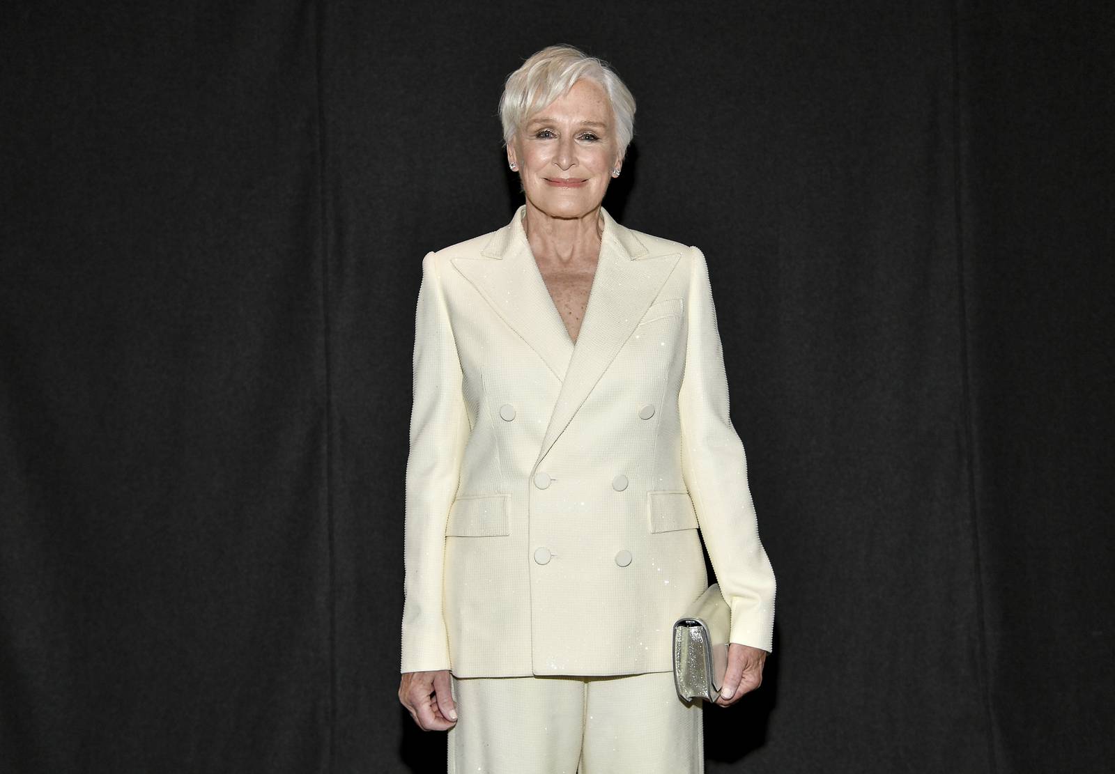 Ralph Lauren goes minimal for latest fashion show, with muted tones and ...