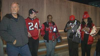 Falcons fans stranded after thinking they booked trip to Super Bowl