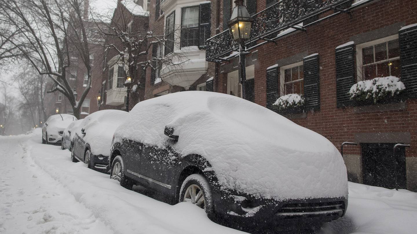 马萨诸塞州是否禁止车上有积雪行驶？