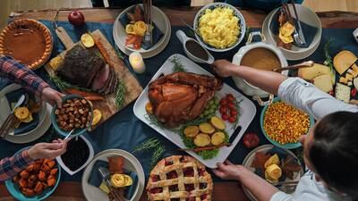 Tips to avoid uncomfortable Thanksgiving dinner conversations