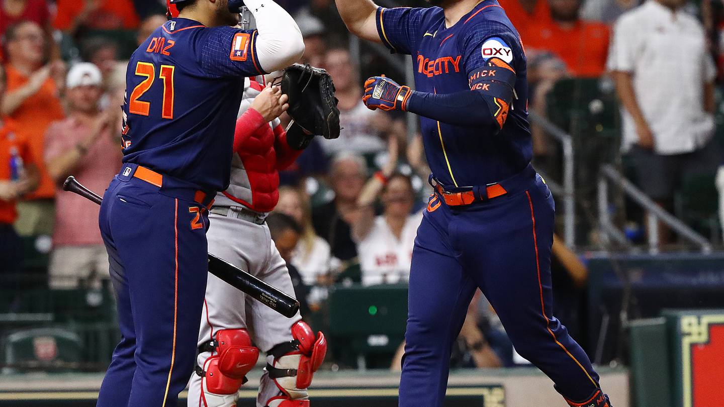 McCormick homers twice and drives in 4 runs to lead the Astros to