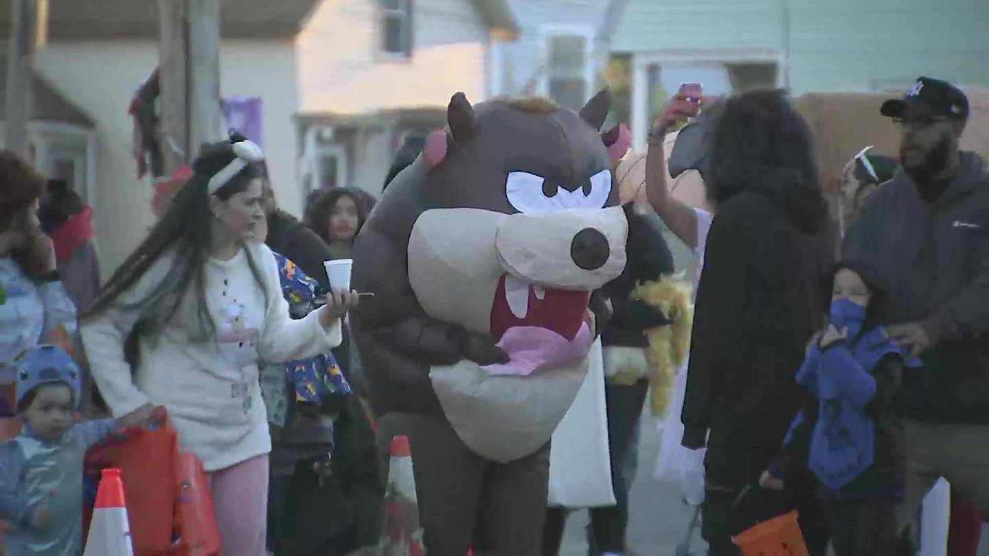 Haverhill trick or treaters get in the Halloween spirit Boston 25 News