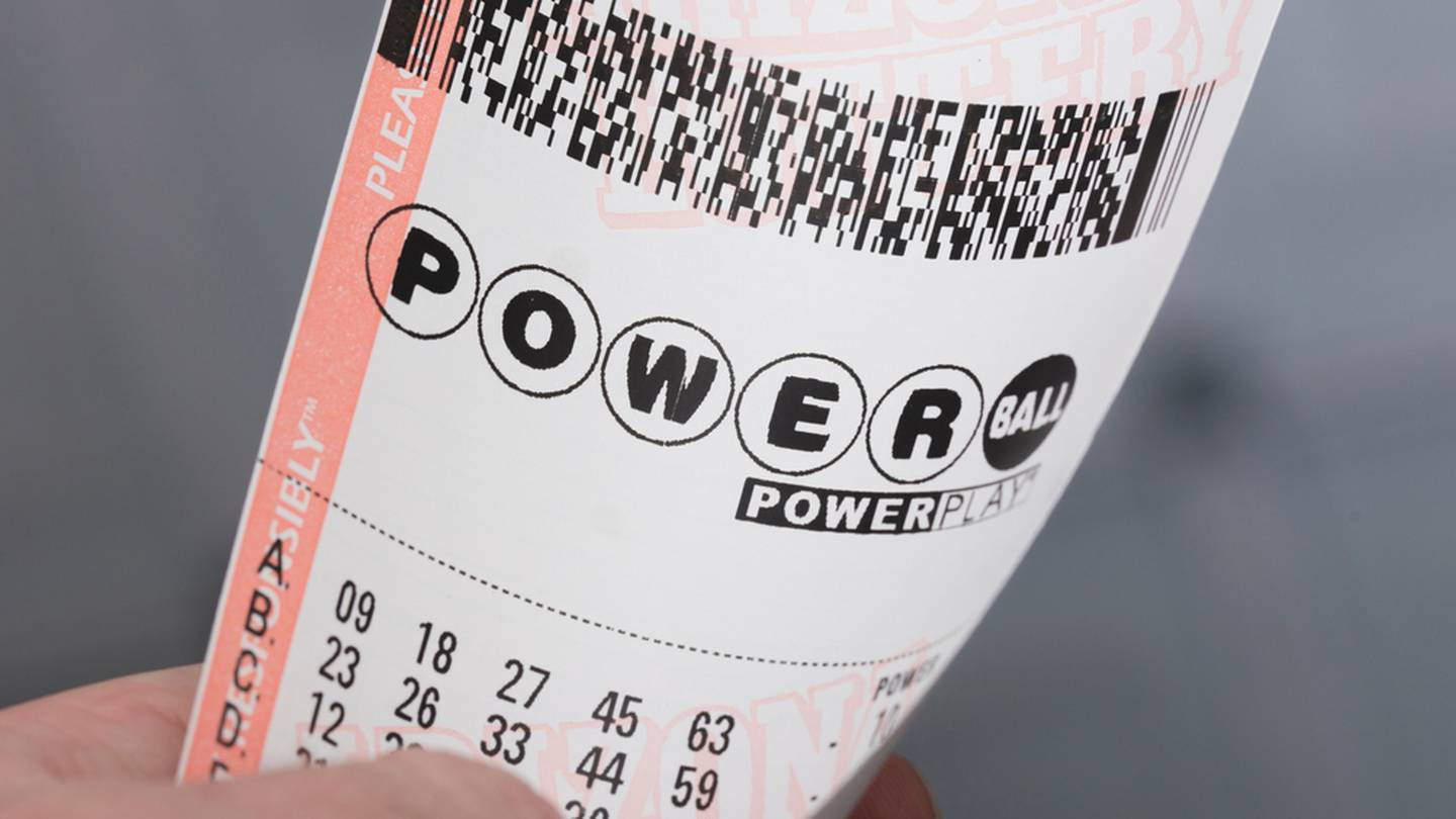 North Quincy man wins $1 million in Powerball's record-breaking drawing