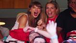 Taylor Swift accepts Travis Kelce’s invitation, attends Chiefs game