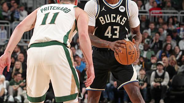 Portis, Antetokounmpo spark 25-0 spurt in Bucks' 135-102 blowout of Celtics
