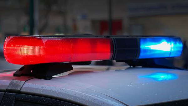 Motorcyclist dies after striking guardrail in Auburn, police say