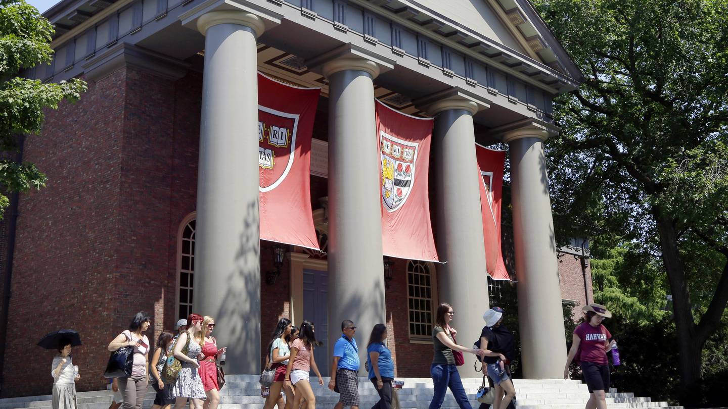 根据《美国新闻与世界报道》的排名，马萨诸塞州有9所大学进入了美国前100名之列