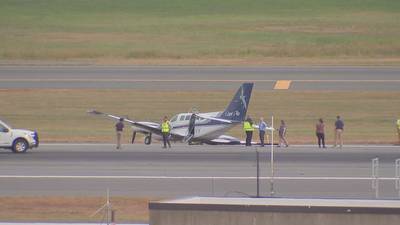 Cape Air plane makes emergency landing, lands with one wheel