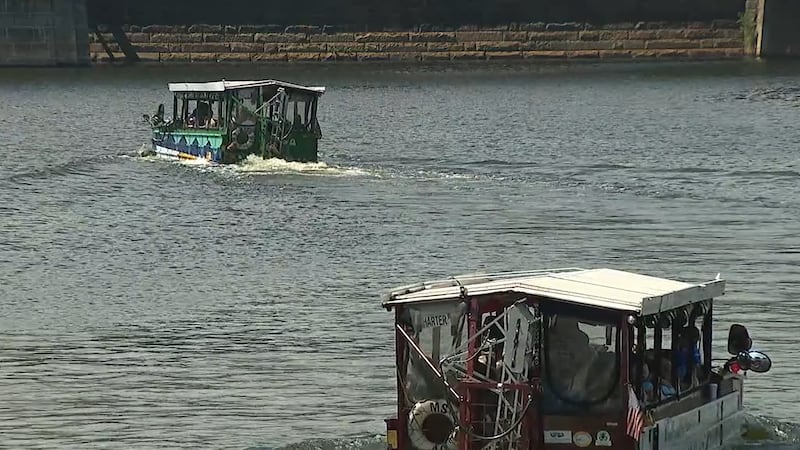 Duck Boats back in service after one overturned, injuring 11