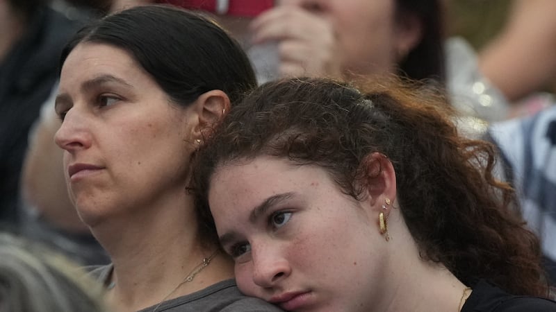 Thousands gather at Bondi Beach to mourn victims of antisemitic attack