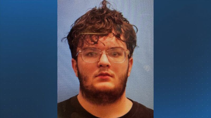 Man arrested, charged following early morning police pursuit in New Hampshire