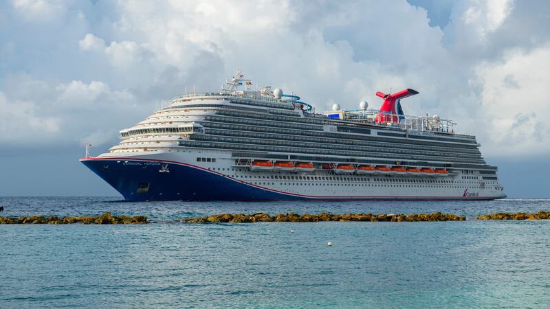 18-year-old passenger dies on Carnival cruise, FBI investigates