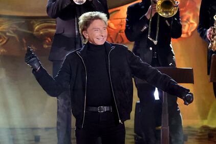 Christmas tree lighting