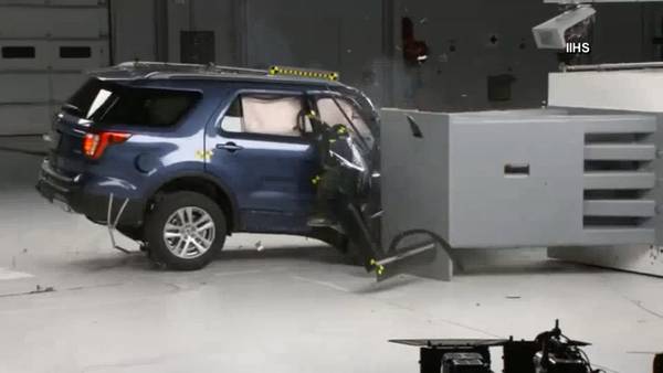 Most small SUVs struggle in new crash prevention test