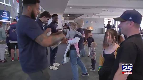 Military families meet Patriots players, enjoy movie night at Gillette