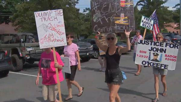 Dozens of Karen Read supporters picket outside Norfolk County DA’s Office