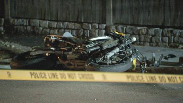 Serious moped crash in Cambridge sends 2 people to the hospital